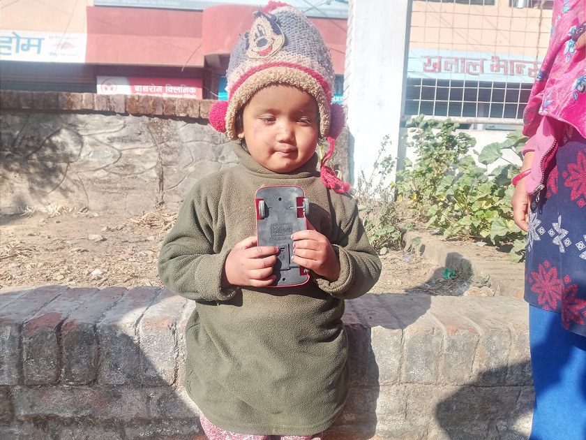 गुल्मी जिप दुर्घटना:आमाको साथ छुटे पनि आमाले किनिदिएको खेलौना हातमै