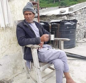 वडा अध्यक्ष पाध्यायले बुुवाको १३ औ दिनको पुण्य तिथिमा बिद्यालयलाइ जग्गा दान