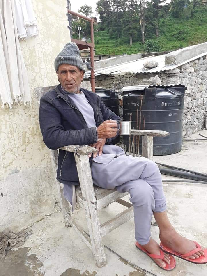 वडा अध्यक्ष पाध्यायले बुुवाको १३ औ दिनको पुण्य तिथिमा बिद्यालयलाइ जग्गा दान