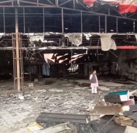 धनगढीकाे भीषण आगलागी स्थलमा प्रदेश नम्बर २ का प्रदेश प्रमुख अहिराज, सुदूरपश्चिमका पुगेनन्