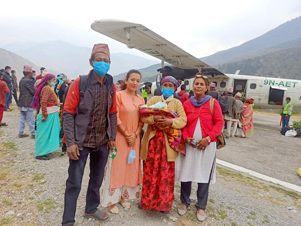 कुपोषित बालिकालाइ उपप्रमुख रेग्मिले उद्धार गरेर काठमाडौ पठाइन