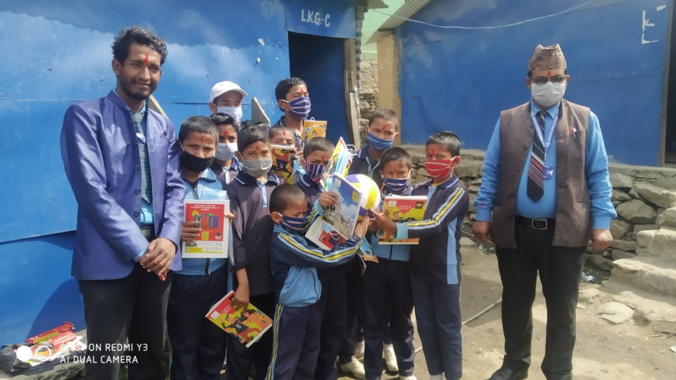 प्रेम नेपालीले गरे जन्म दिनको अबसरमा अनाथ लाई सहयोग