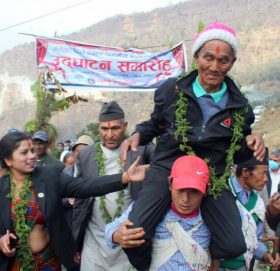 दुर्गम बस्ती जोड्ने सडक निर्माण, बाजागाजासहित खुशीयाली