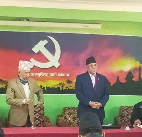 ‘भविष्यमा कुराकानी गरौं’ भन्दै अलग भए प्रचण्ड–माधव समूह