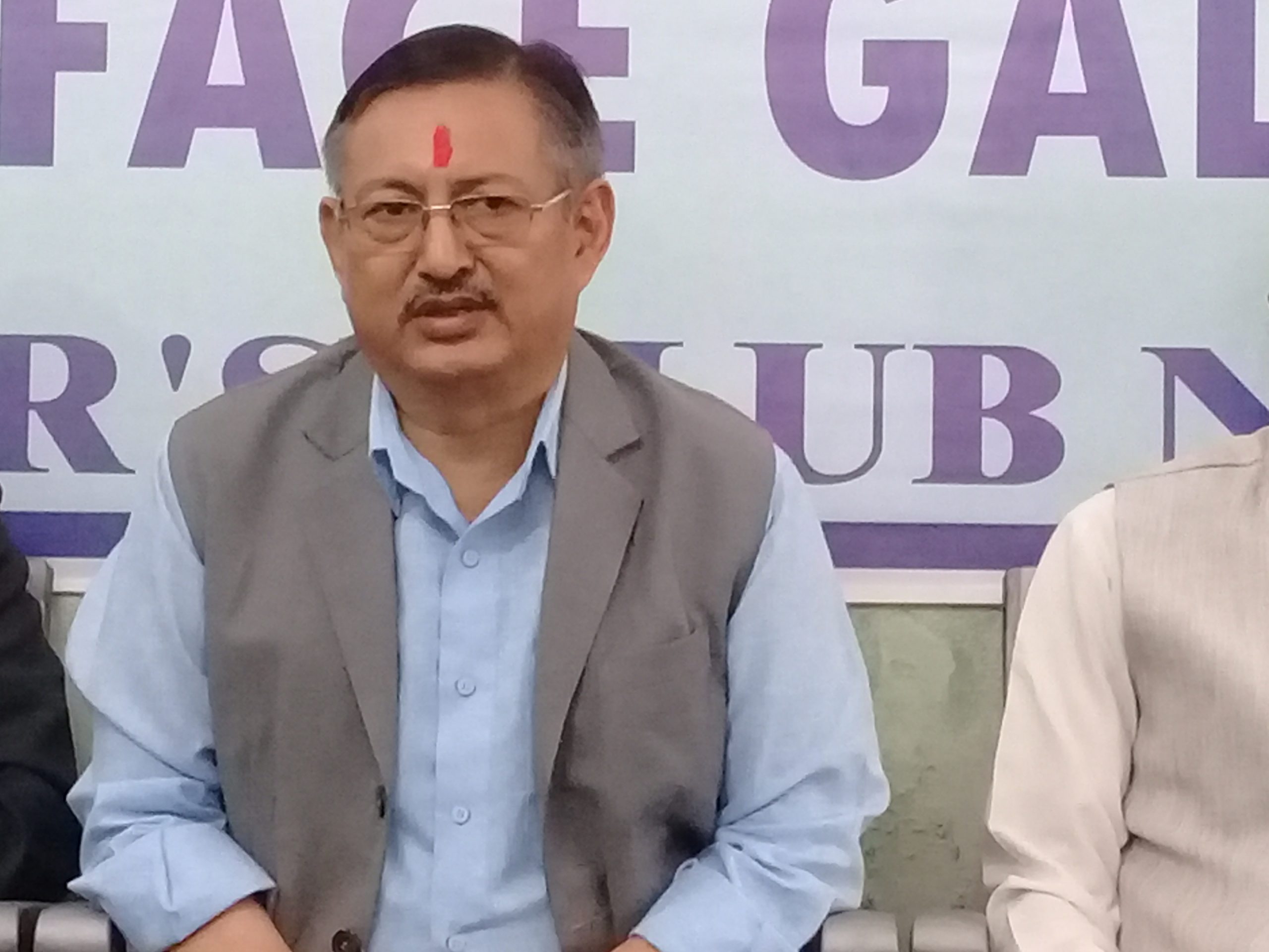 प्रधानमन्त्रीबाट राजीनामा नदिए केपी ओली थप नांगिन्छन् : प्रमुख सचेतक खाण