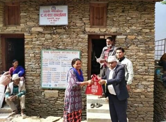 आलु खेतीलाई बढावा दिन त्रिवेणीमा ८६ कुईन्टल आलु वितरण गरिदै