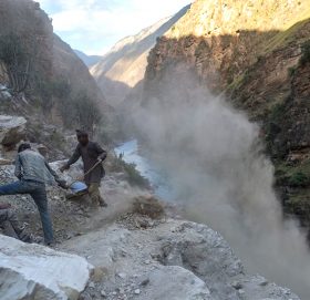 राष्ट्रिय सडक सञ्जालमा जोडियो सिमकोट