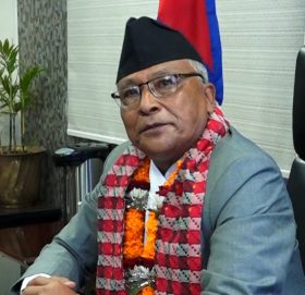 प्रतिनिधिसभा पुनःस्थापनापछि शिक्षामन्त्री ‘सक्रिय’ : निजी कलेजहरुलाई धमाधम सम्बन्धन