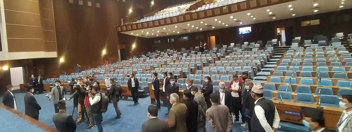 प्रचण्ड-नेपाल पक्षले गरे प्रतिनिधिसभाको बैठक बहिष्कार