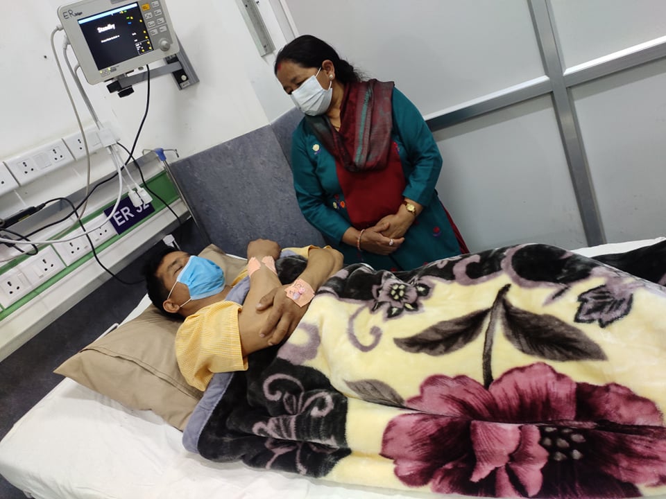 गाउँपालिका अध्यक्ष रोकायाको स्वास्थ्य सुधार