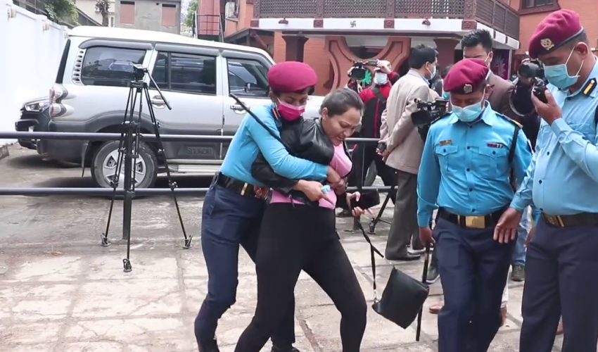 मुख्यमन्त्रीलाई ‘बलात्कारी’ भनेपछि बालिका पक्राउ