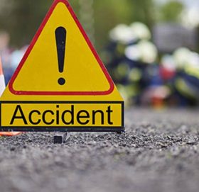 कैलालीमा अटो र स्कुटर ठोक्किए, २ जना घाइते