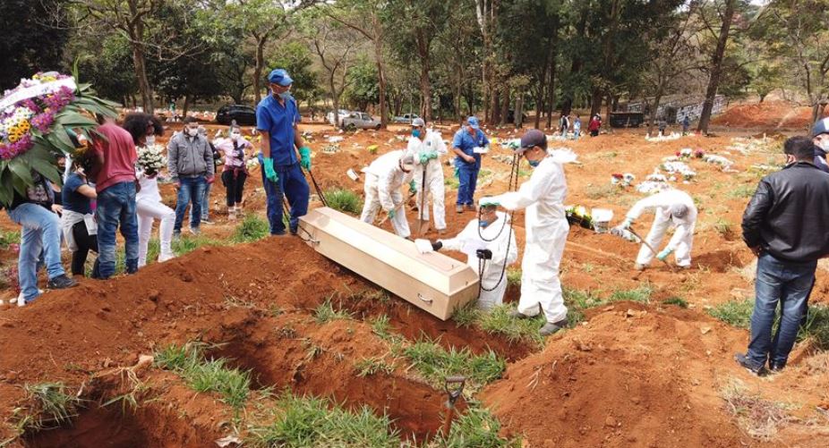ब्राजिलमा एकैदिन १,६५७ जना संक्रमितको मृत्यु