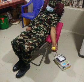 सुरक्षाकर्मीको भरमा बाजुरामा रक्तदान