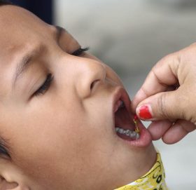 बाजुरामा आज पनि बालबालिकालाई भिटामिन ‘ए’खुवाइदै