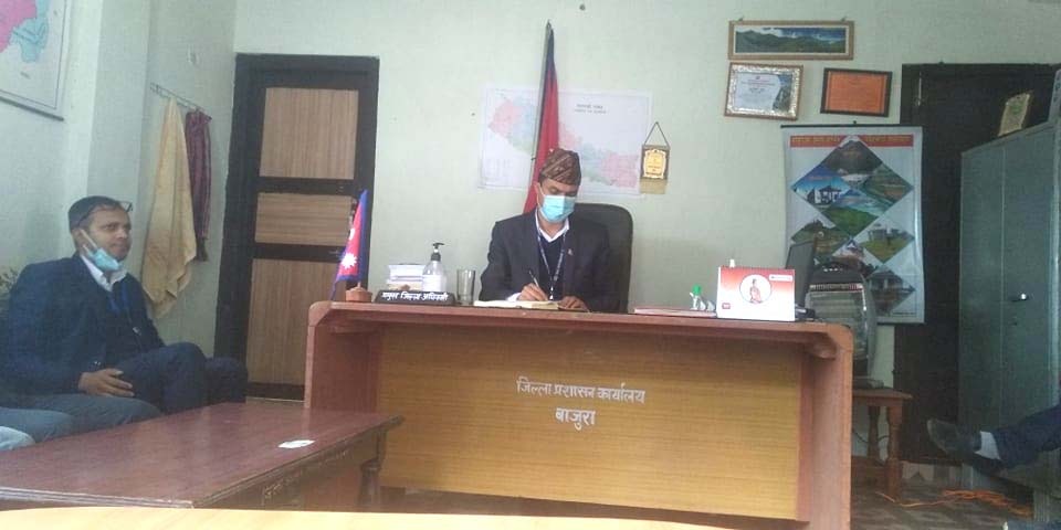 जिल्लाकाे बिकाशमा पछि हट्दैन : प्रजिअ अधिकारी