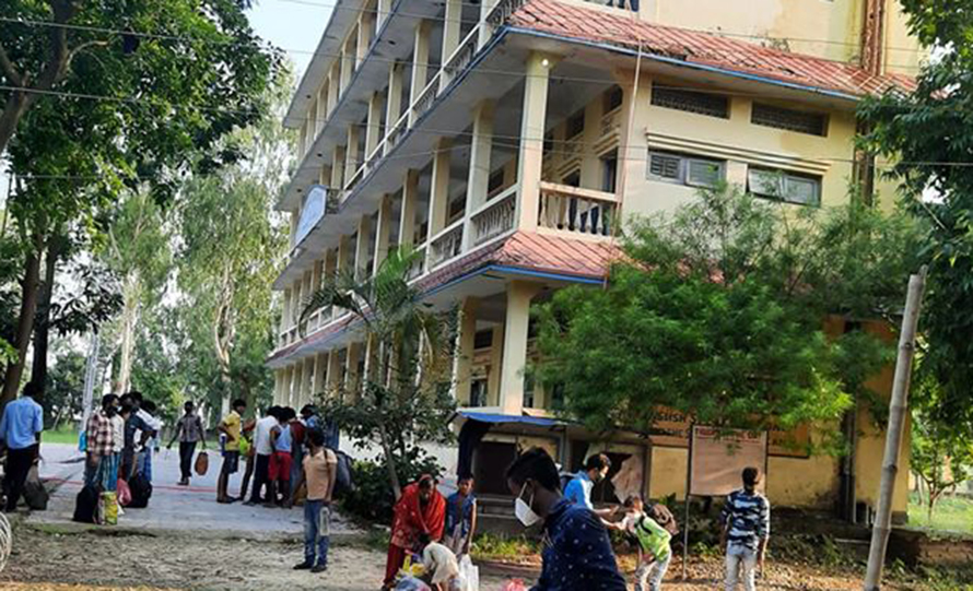 निर्धक्क बाहिर निस्कन्छन् रौतहटका संक्रमित