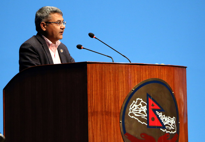 संसदमा गोकुल बाँस्कोटा : आफैँ अड्काउने, आफैँ पड्काउने ?