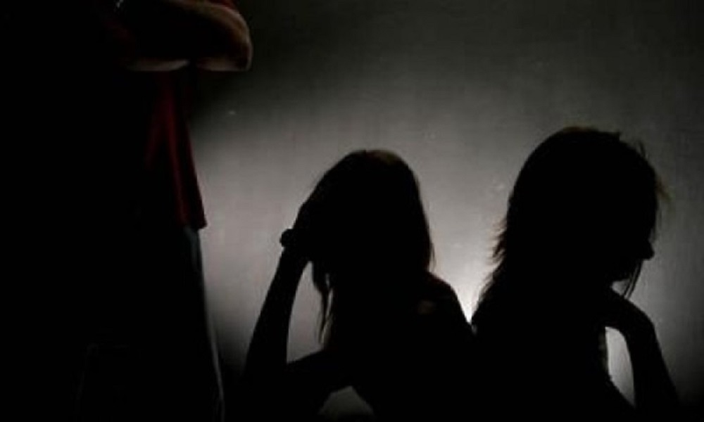 प्रलोभनमा पारेर भारततर्फ लग्दै गरेका १२५ महिला बेचिनबाट जोगिए