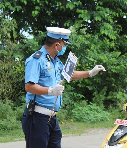 निषेधाज्ञा उल्घन गर्ने तीन जीप र एक मोटरसाईकललाई जरिवारना