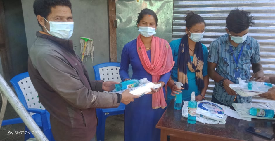 आइडिएस नेपालद्धारा त्रिबेणी नगरपालिकामा मास्क बितरण