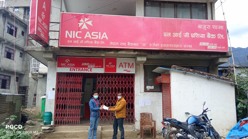 एनआईसी एशिया बैंक बाजुरा शाखाद्धारा अक्सिजन ब्यबस्थापना सहयोग