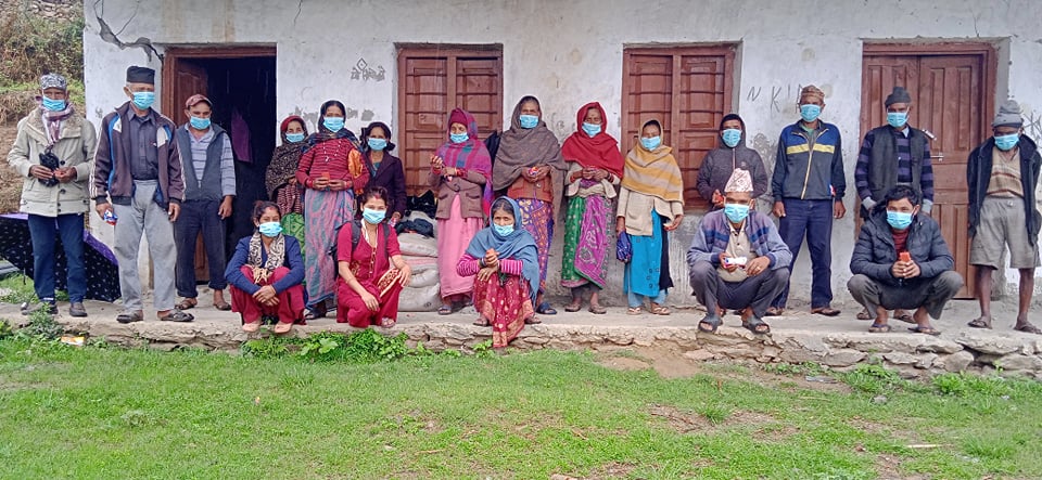 बिश्व खाद्य कार्यक्रमकाे सहकार्यमा आइडिएस नेपालद्धारा मास्क तथा साबुन बितरण