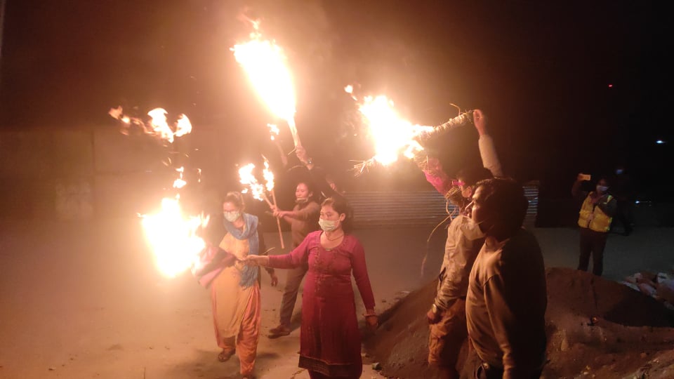 केपी ओलीको बिरोधमा बाजुरामा सयुक्त राके जुलुस, प्रधानमन्त्रीको पुत्ला दहन