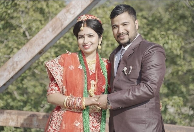 बझाङमा अक्सिजन कन्सन्ट्रेटर खरिदका लागि सिंह दम्पतीद्वारा २० हजार सहयोग