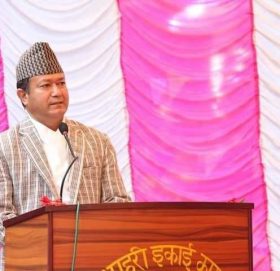 प्रकाश शाहले लिए अर्थ मन्त्रीको शपथ