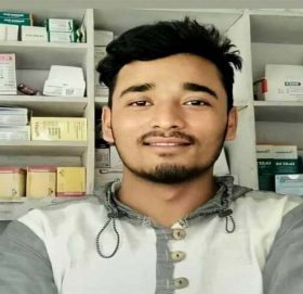 दृष्टि मेडिकलका सन्चालक नाथले अक्सिजन ब्यबस्थापनका लागि ५ हजार सहयोग