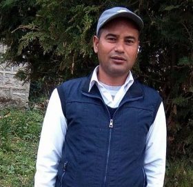 जिल्ला प्रशासन कार्यालय लेखापाल बिष्टद्धारा अक्सिजन ब्यबस्थापनका लागि ५५ सय सहयोग