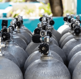 गाँस कटाएर श्रमिकले पठाए सिलिन्डर