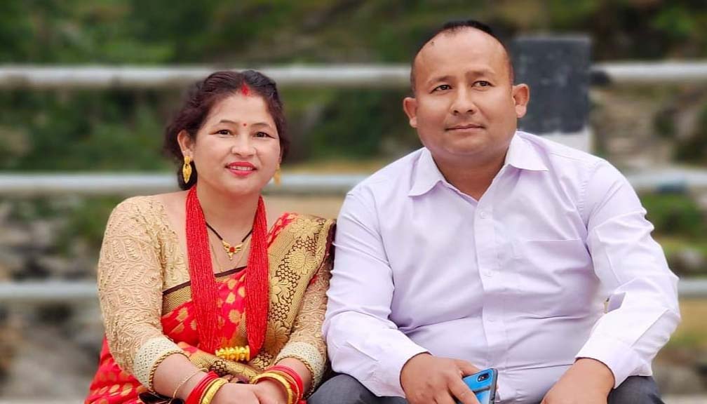 सागर फैन्सीका संचालक थापा परिवारले अक्सिजन बोक्न गाडी सहयोग