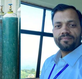 इन्जिनियर पुष्प सुनारद्धारा अक्सिजन ब्यबस्थापनका लागि ६ हजार सहयोग