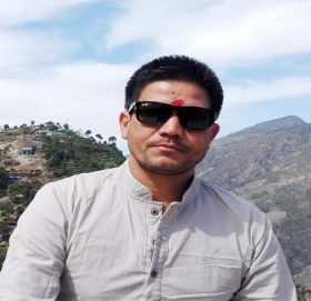 खानेपानी कार्यालय कैलालीका लेखापाल शाहद्धारा अक्सिजन जोहो गर्न ५ हजार सहयोग