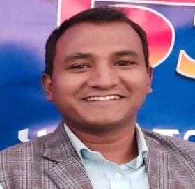 ब्यापारी सुरेन्द्र नाथ याेगी द्धारा अक्सिजन ब्यबस्थापन गर्न २० हजार सहयोग