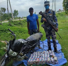 कैलालीमा ६ लाख बराबरको अवैध सामानसहित १ जना नियन्त्रणमा