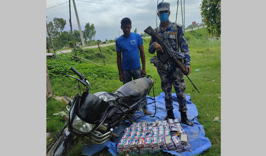 कैलालीमा ६ लाख बराबरको अवैध सामानसहित १ जना नियन्त्रणमा