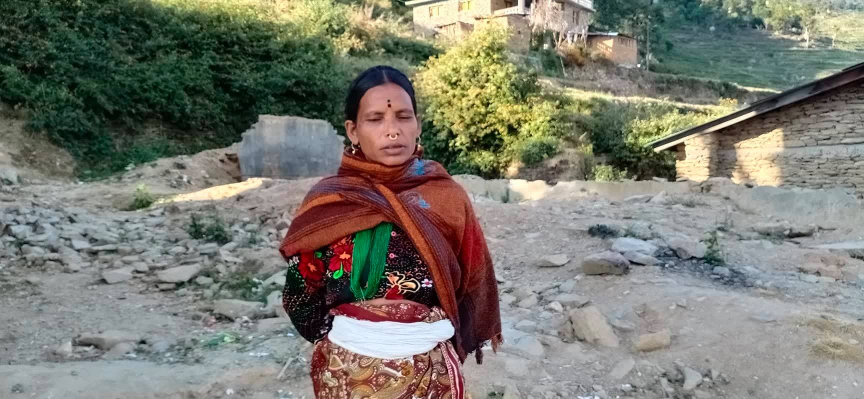 कोरोनाको मारमा एचआईभि संक्रमित : भोको पेटमा औषधि खादै