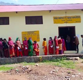 सरकारले संस्थानको चामल बिक्रिमा २० प्रतिशत छुट गरेपछि चामल किन्नेको घुुइँचो