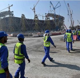 कतारले विश्वकप फुटबल हेर्न आउने १० लाख जनालाई कोरोना खोप लगाइदिने