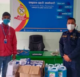 बडिमालिका मिडिया हाउसद्धारा जिल्ला प्रहरी कार्यालय बाजुरालाई स्वास्थ्य सामाग्री सहयोग