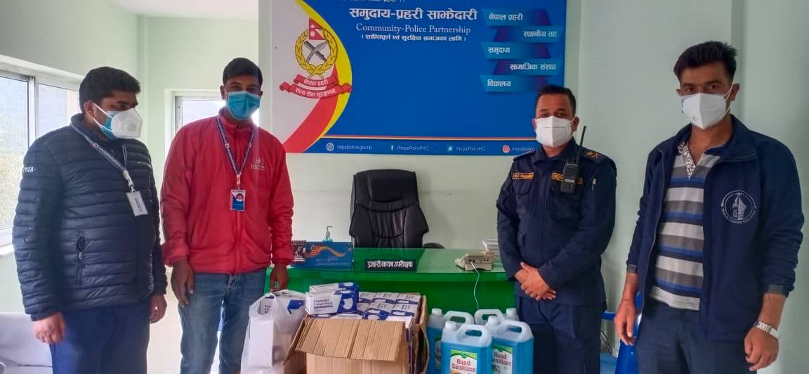 बडिमालिका मिडिया हाउसद्धारा जिल्ला प्रहरी कार्यालय बाजुरालाई स्वास्थ्य सामाग्री सहयोग