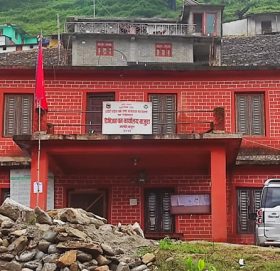 बाजुरामा प्रदेश सरकारका योजनाबाट कमिसन असुल्दै प्राबिधिक