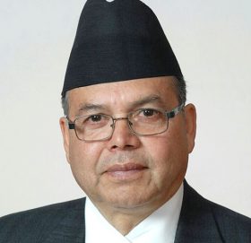 नयाँ गठबन्धनमा तुरुन्तै सामेल हुँदैनौ : झलनाथ खनाल