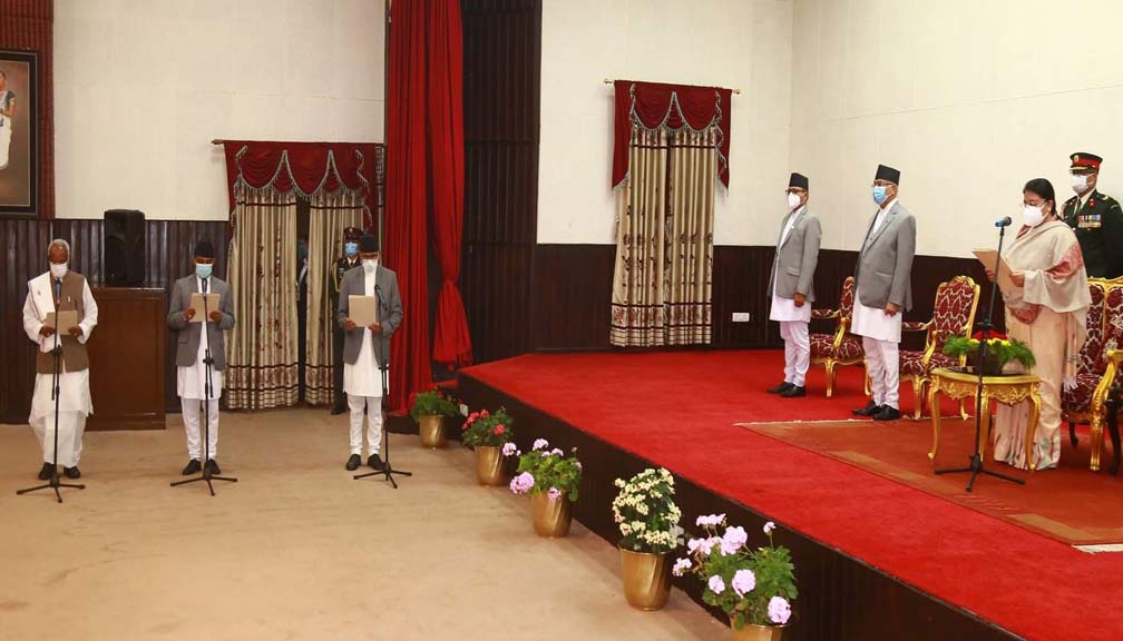 कामचलाउ सरकारका २०  मन्त्रीका १८ दिन