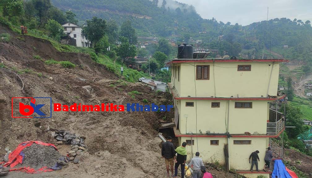 डोजरे बिकासको परिणाम सदरमुकाम मार्तडीकाे बस्ति जोखिममा