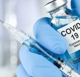 खाडीमा नेपाली कामदारले पाए खोप