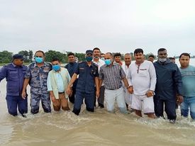 किरण साहको पहलमा जिल्ला अधिकारी ईन्द्रदेव यादवले बनजराहाको डुबान क्षेत्रलाई निरीक्षण गरेका हुन्।